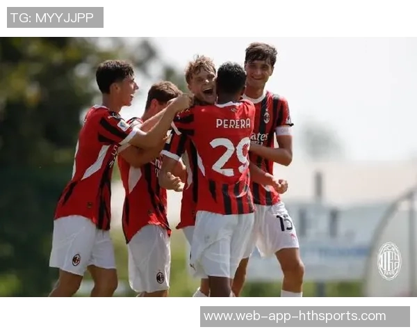 伊布之子马克西米利安正式加盟阿贾克斯米兰转会成功引发关注